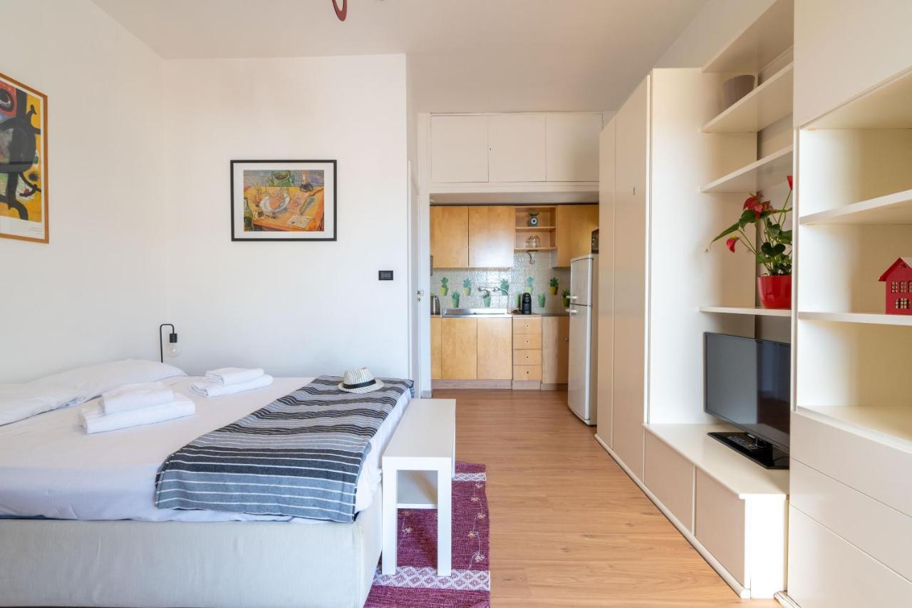 בארי Bright Studio With Terrace & Parking מראה חיצוני תמונה